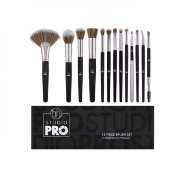 BH Cosmetics Brush Box and open brushes of Studio Pro Makeup Brush Set